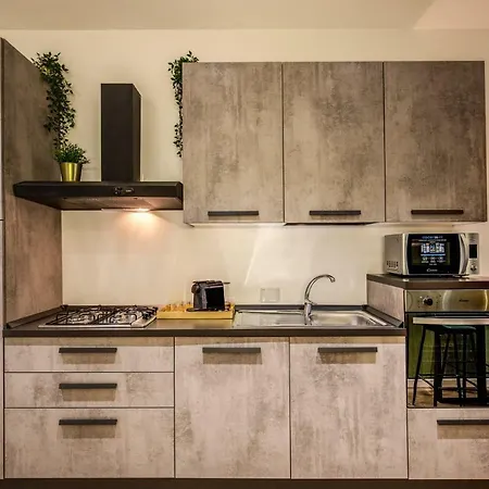 Lovely Rome Apartments - Historic City Center-2